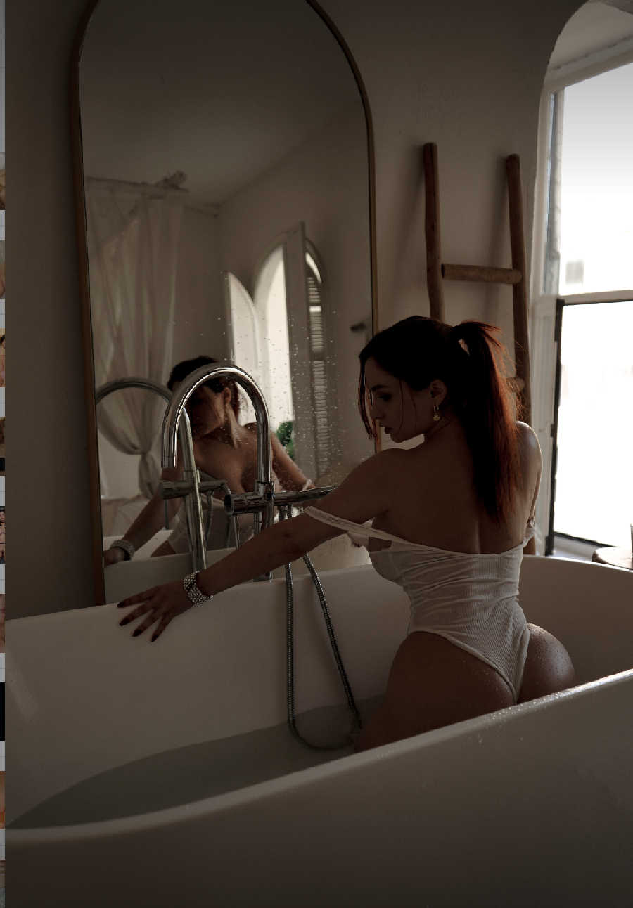 A playful frame from Miranda Faith nude — online in Perth