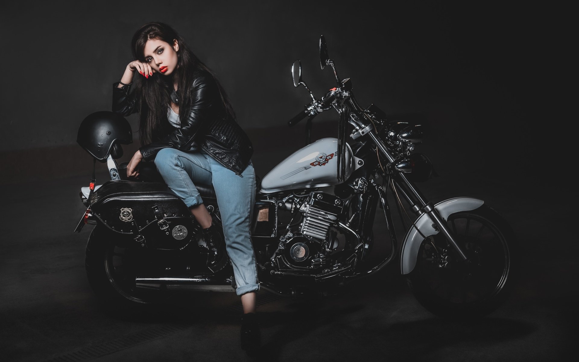 Biker girls: style and drive in Perth